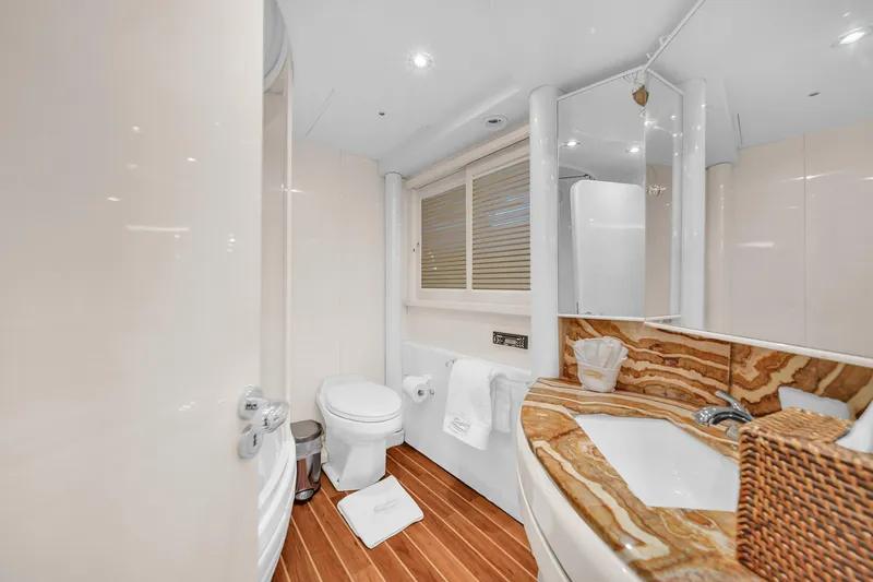  Yacht Photos Pics 80 Baia Panther