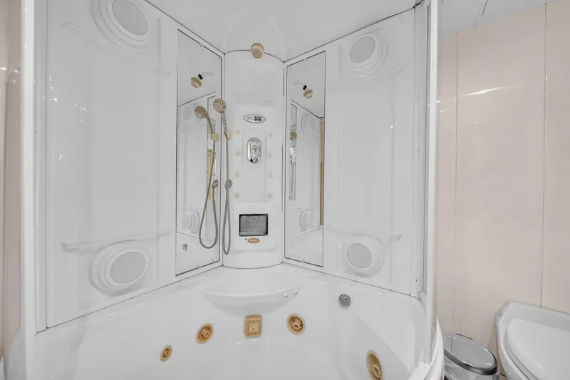  Yacht Photos Pics 80 Baia Panther