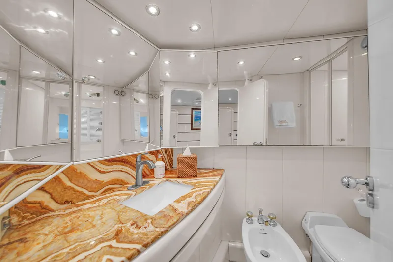  Yacht Photos Pics 80 Baia Panther