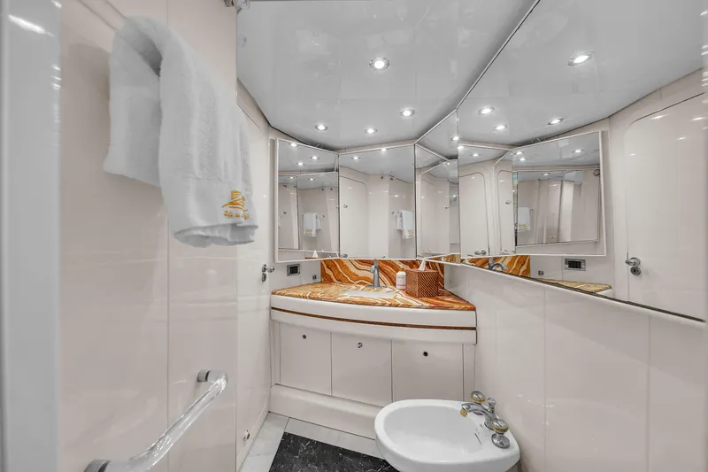  Yacht Photos Pics 80 Baia Panther