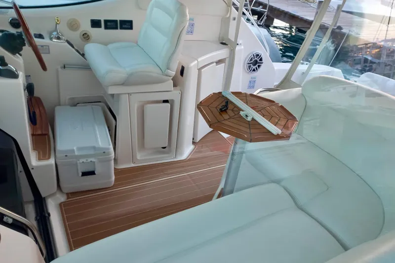 Escape Plan Yacht Photos Pics 