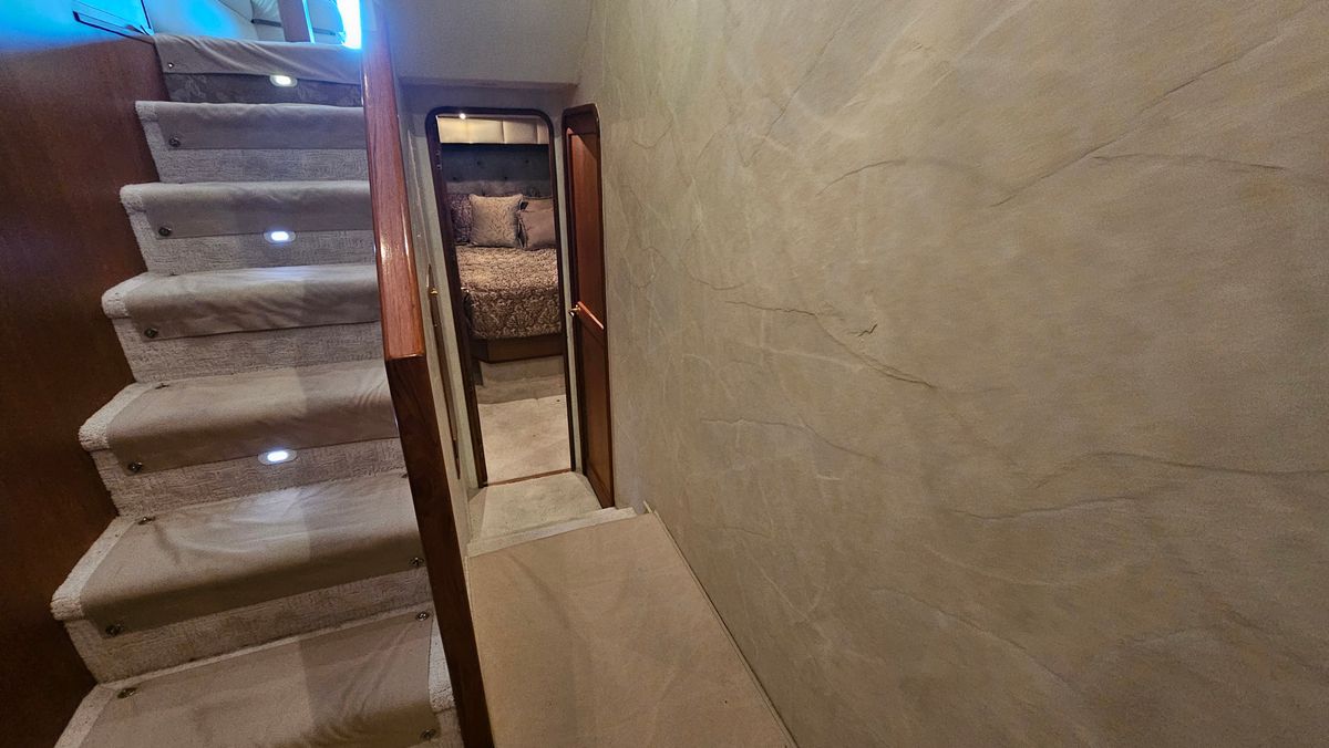 2000 Ocean Yachts 70 