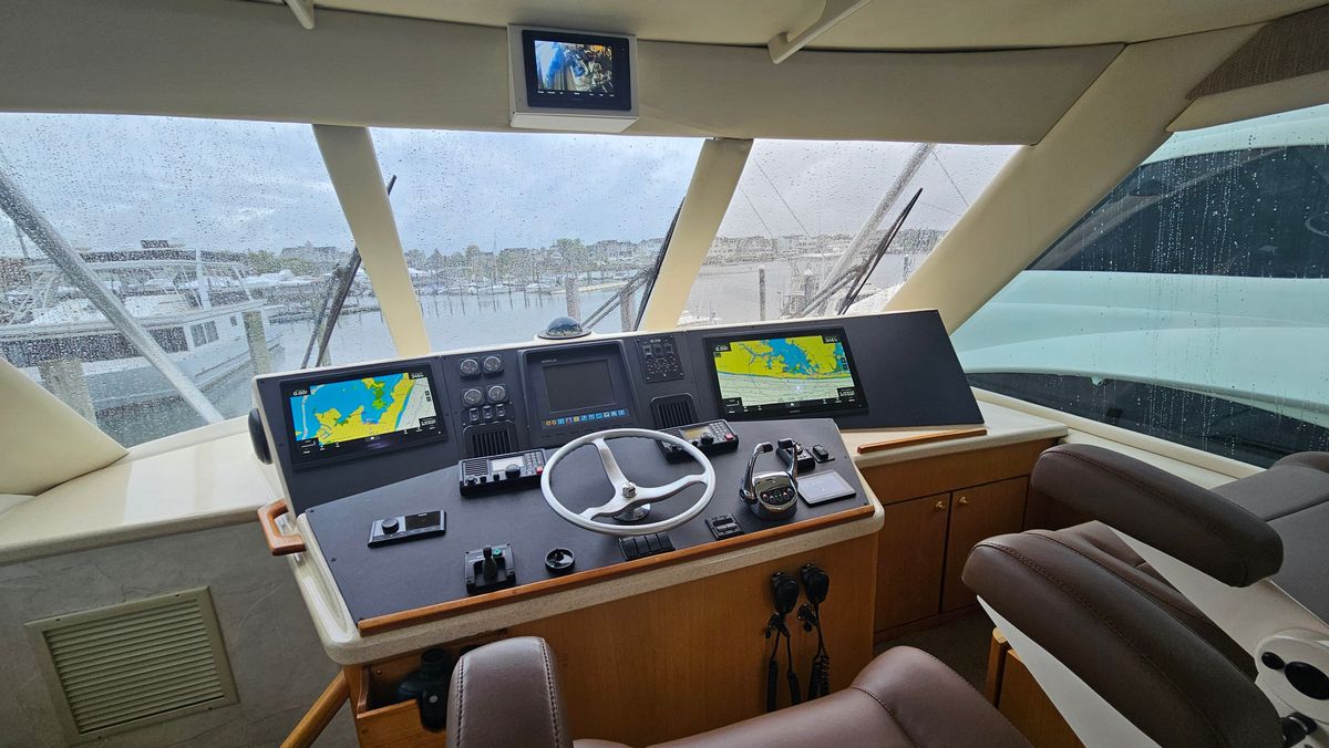 2000 Ocean Yachts 70 