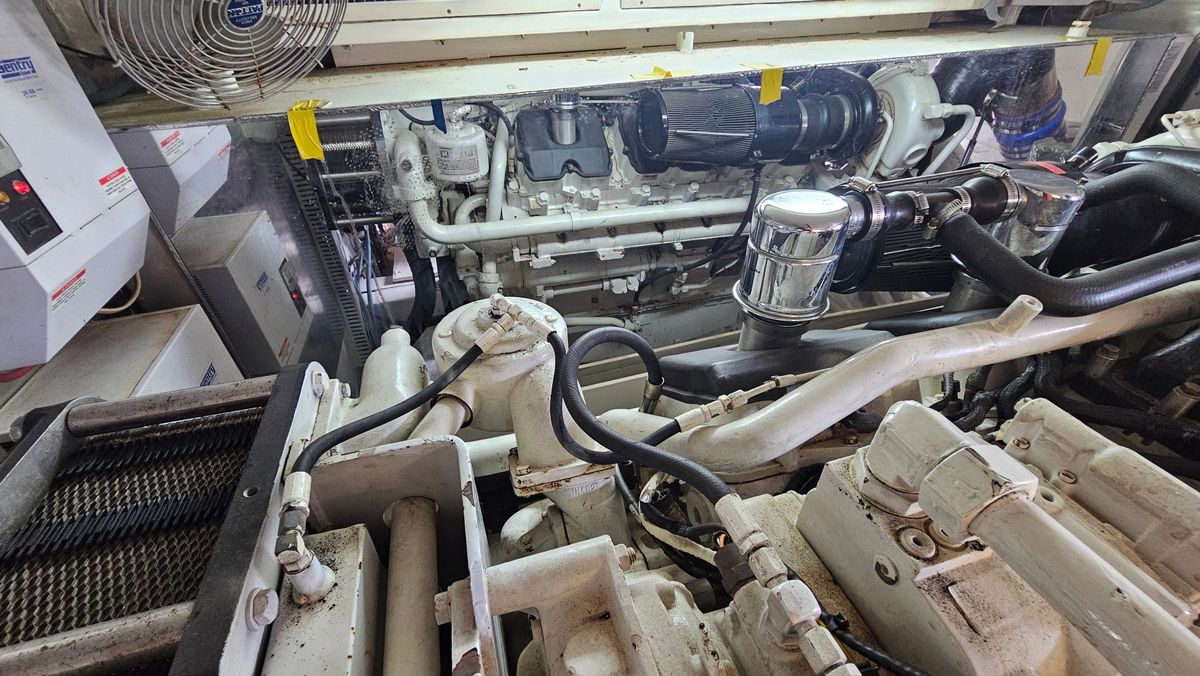 2000 Ocean Yachts 70 