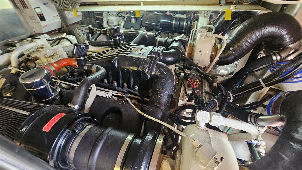 2000 Ocean Yachts 70 