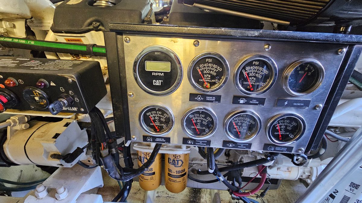 2000 Ocean Yachts 70 