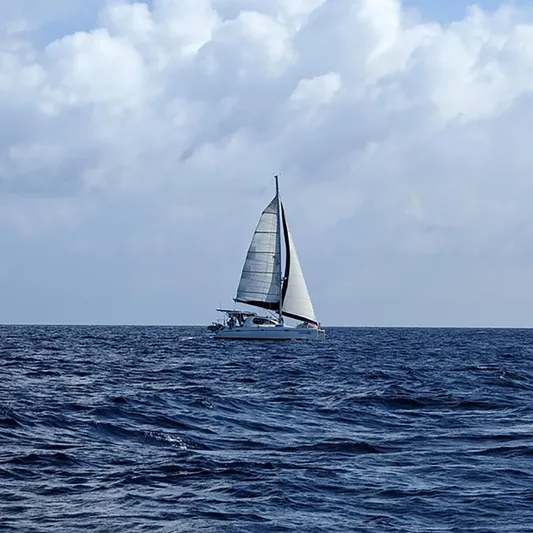 Sweet Escape Yacht Photos Pics 