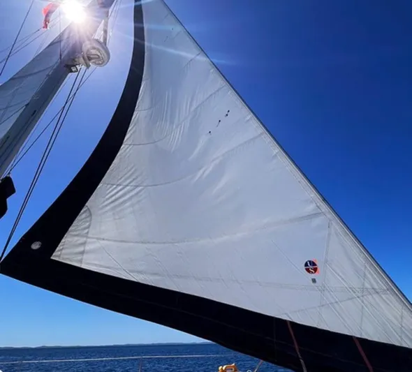 Sweet Escape Yacht Photos Pics 