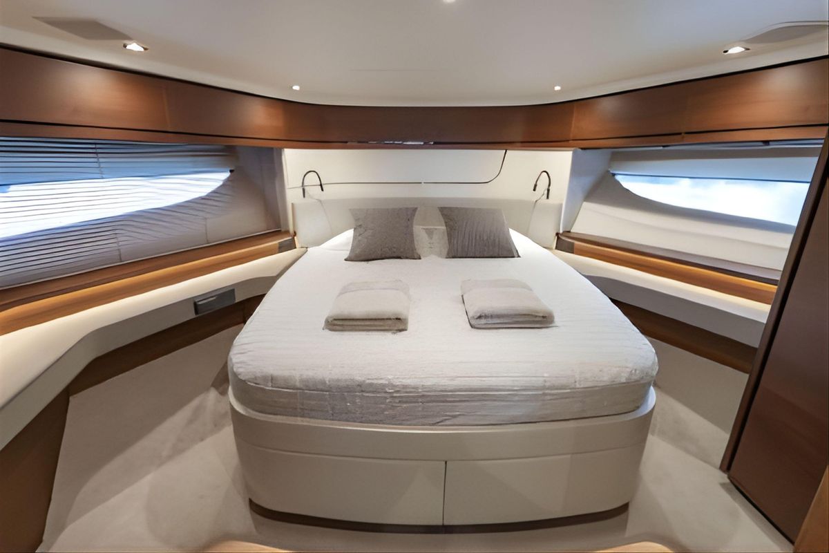 2019 Princess 69 