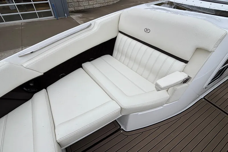  Yacht Photos Pics Luxurious white seating on 2022 Cobalt R35 boat, featuring elegant design and comfort.
