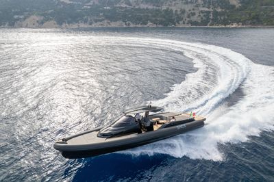Yacht