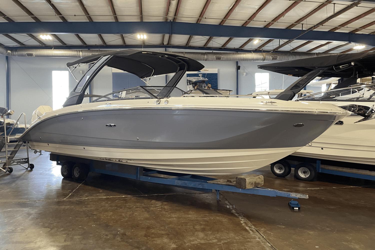 2024 Sea Ray SDX 290 Outboard Runabout for sale - YachtWorld