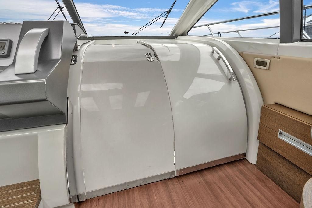 2006 Azimut 68 