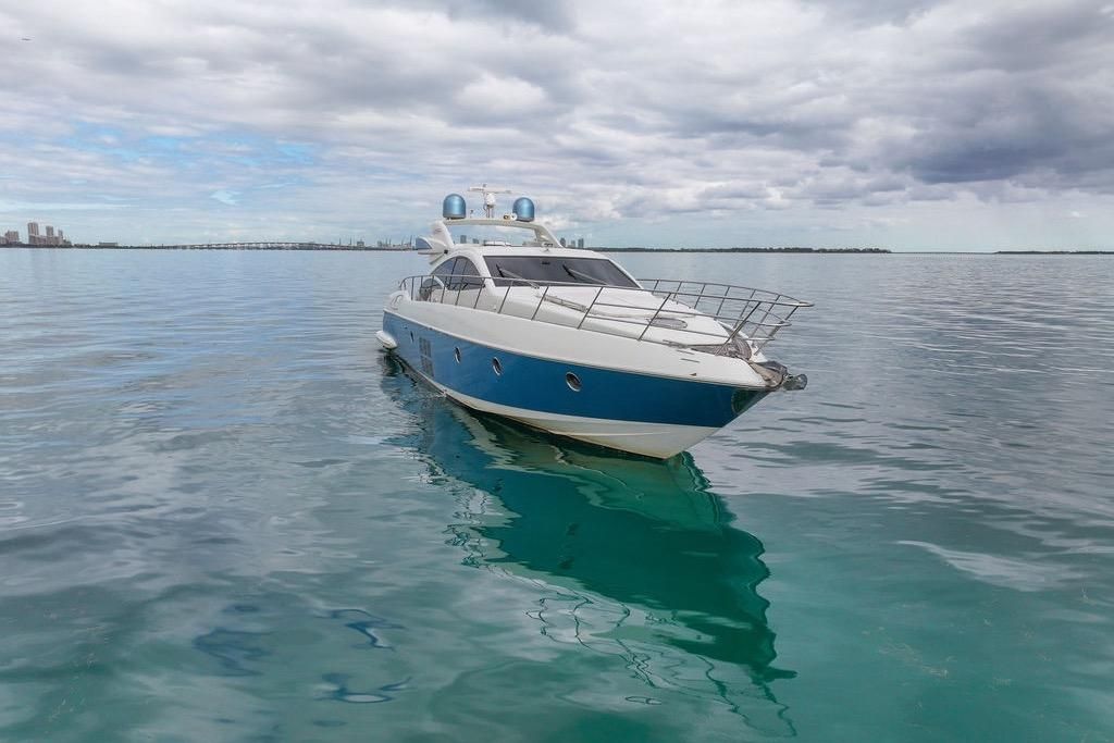 2006 Azimut 68 