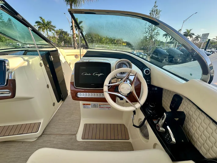 Chris-craft Yacht Photos Pics 