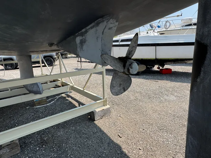 Moonbeam Yacht Photos Pics 