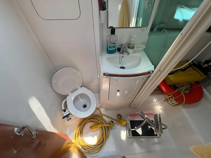 Moonbeam Yacht Photos Pics 