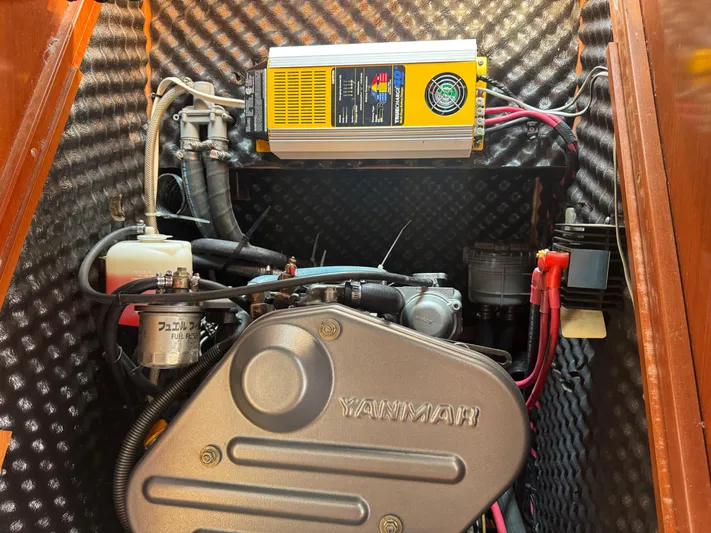 Moonbeam Yacht Photos Pics 