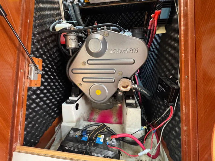 Moonbeam Yacht Photos Pics 