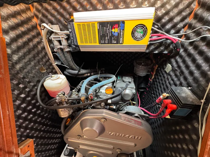 Moonbeam Yacht Photos Pics 