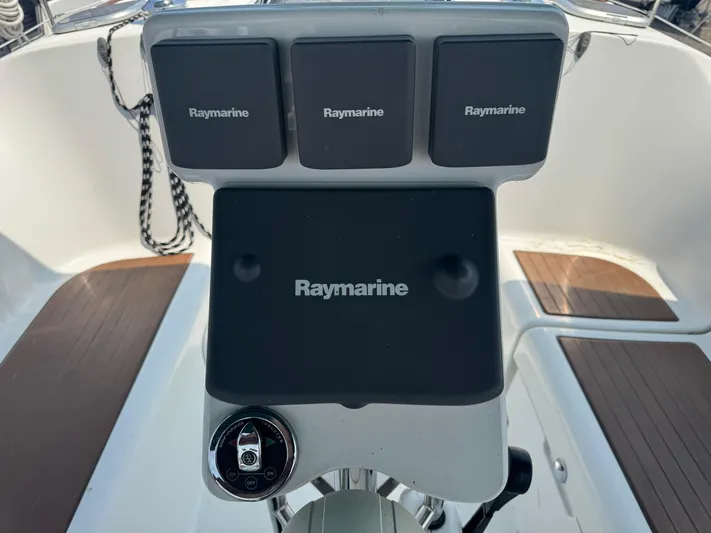 Moonbeam Yacht Photos Pics 