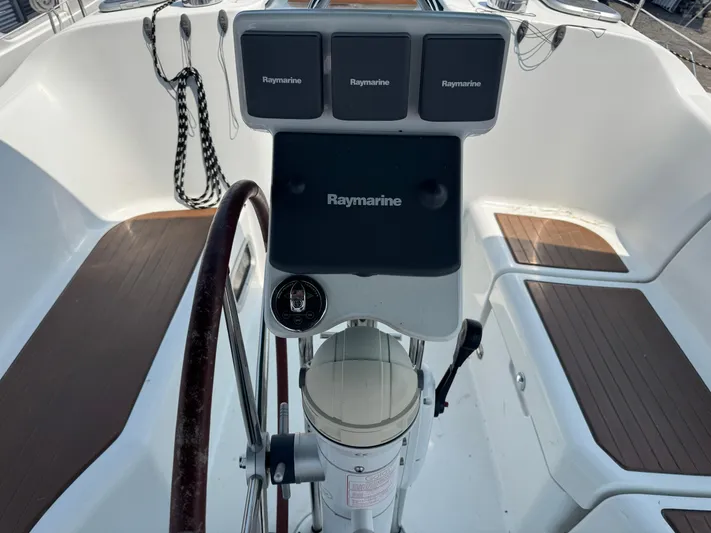 Moonbeam Yacht Photos Pics 