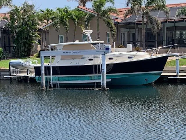 Double Trouble Yacht Photos Pics 