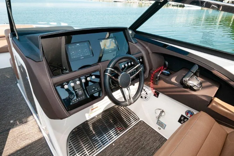 Ko Olina Yacht Photos Pics 2022 Cobalt 30SC- Ko Olina