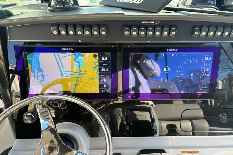  Yacht Photos Pics 2024 Boston Whaler 330R boat console with Simrad displays.