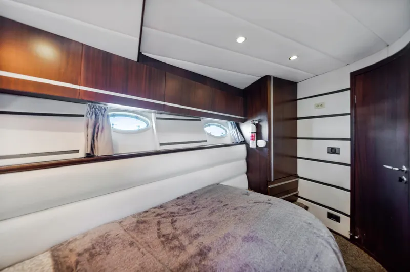 Miss Cathy Yacht Photos Pics Luxurious cabin interior of 2007 Custom NNS Sea Scout 41 yacht.