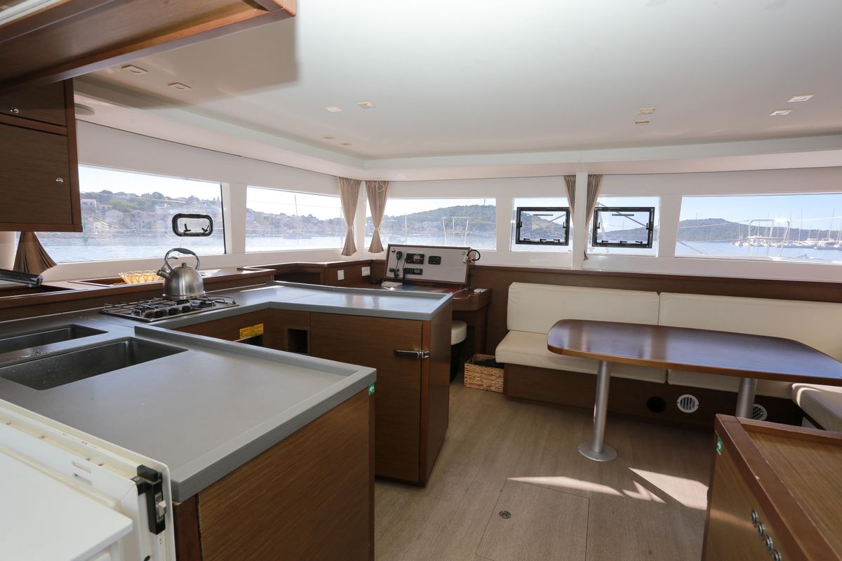 2018 Lagoon 45 