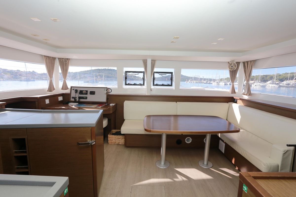 2018 Lagoon 45 