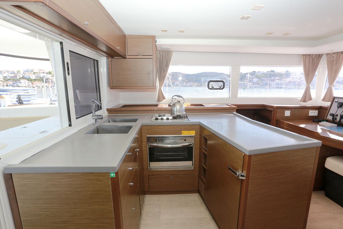 2018 Lagoon 45 