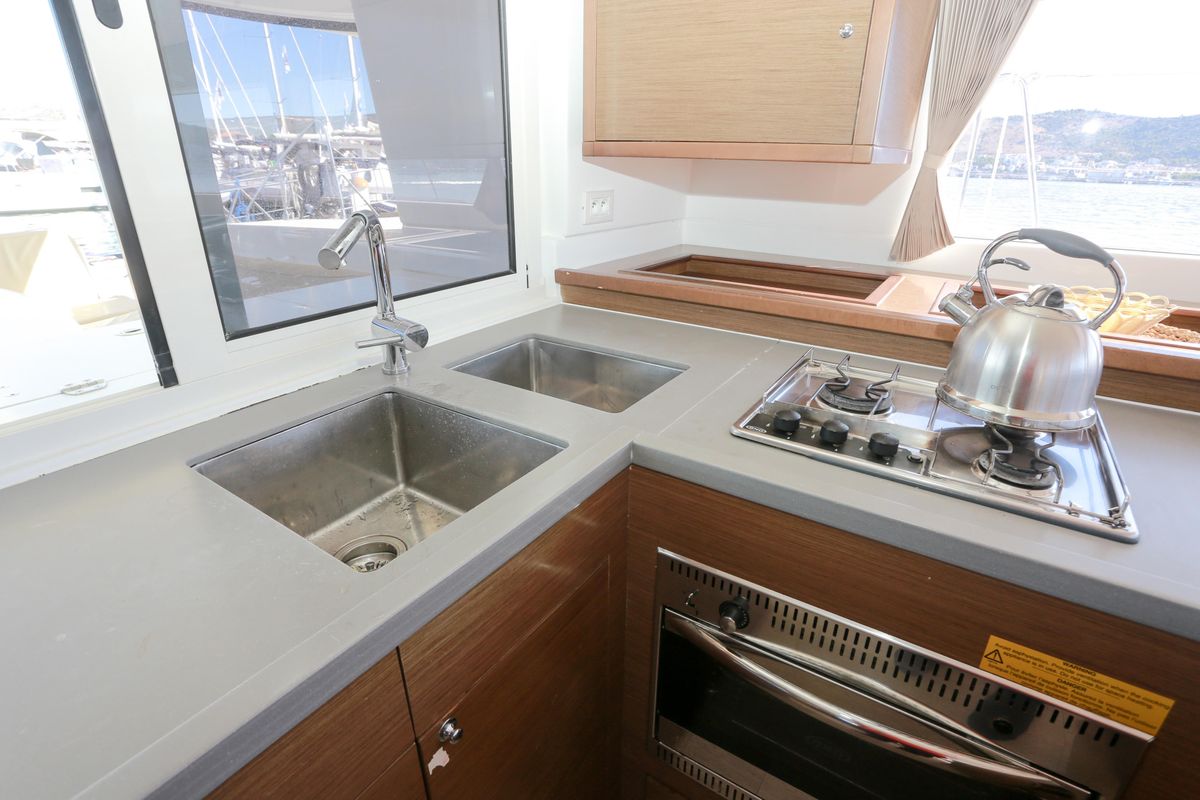 2018 Lagoon 45 