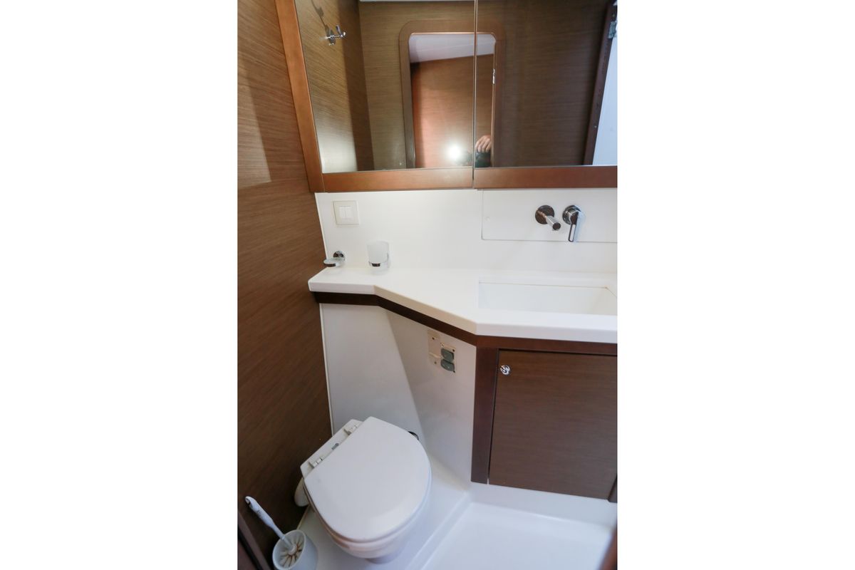 2018 Lagoon 45 