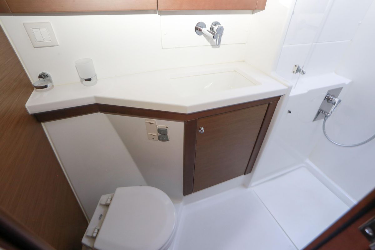 2018 Lagoon 45 