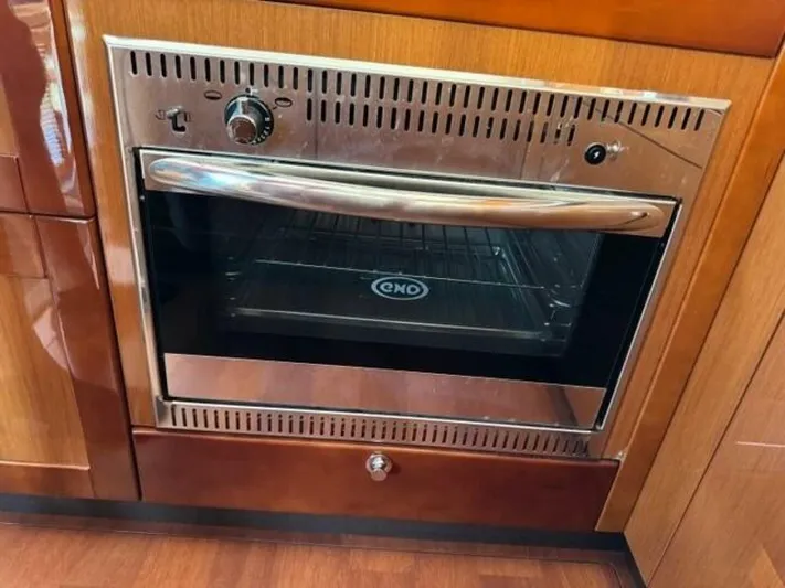 Candy Girl Yacht Photos Pics Built-in oven on 2017 Beneteau Swift Trawler 50 yacht kitchen.