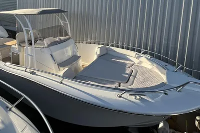 2024 White Shark 280 CC