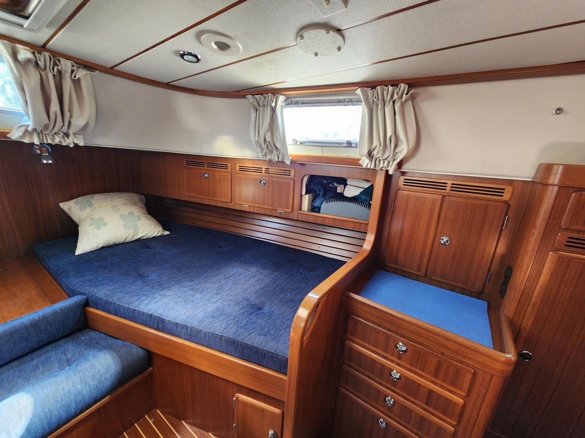 2006 Hallberg-Rassy 53 