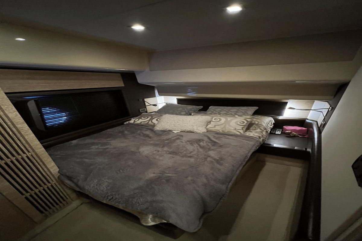 2012 Azimut 58 