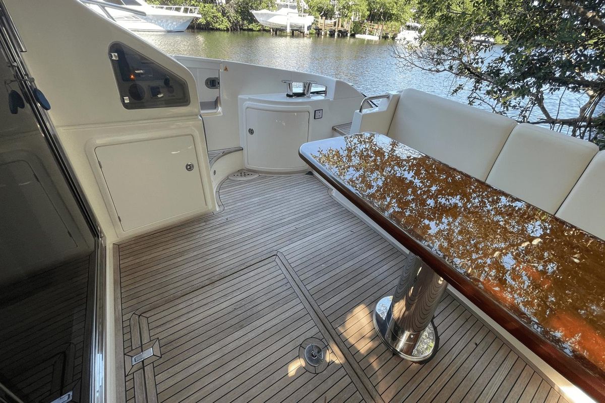 2012 Azimut 58 