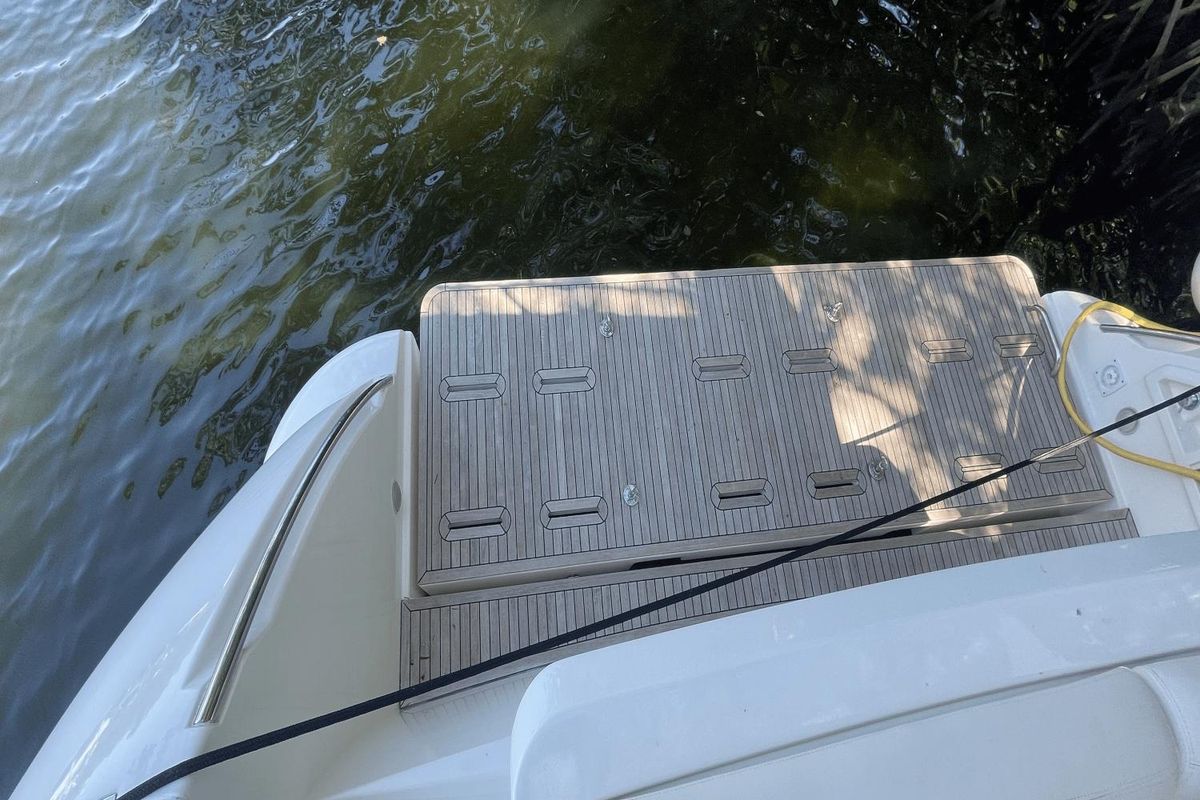 2012 Azimut 58 