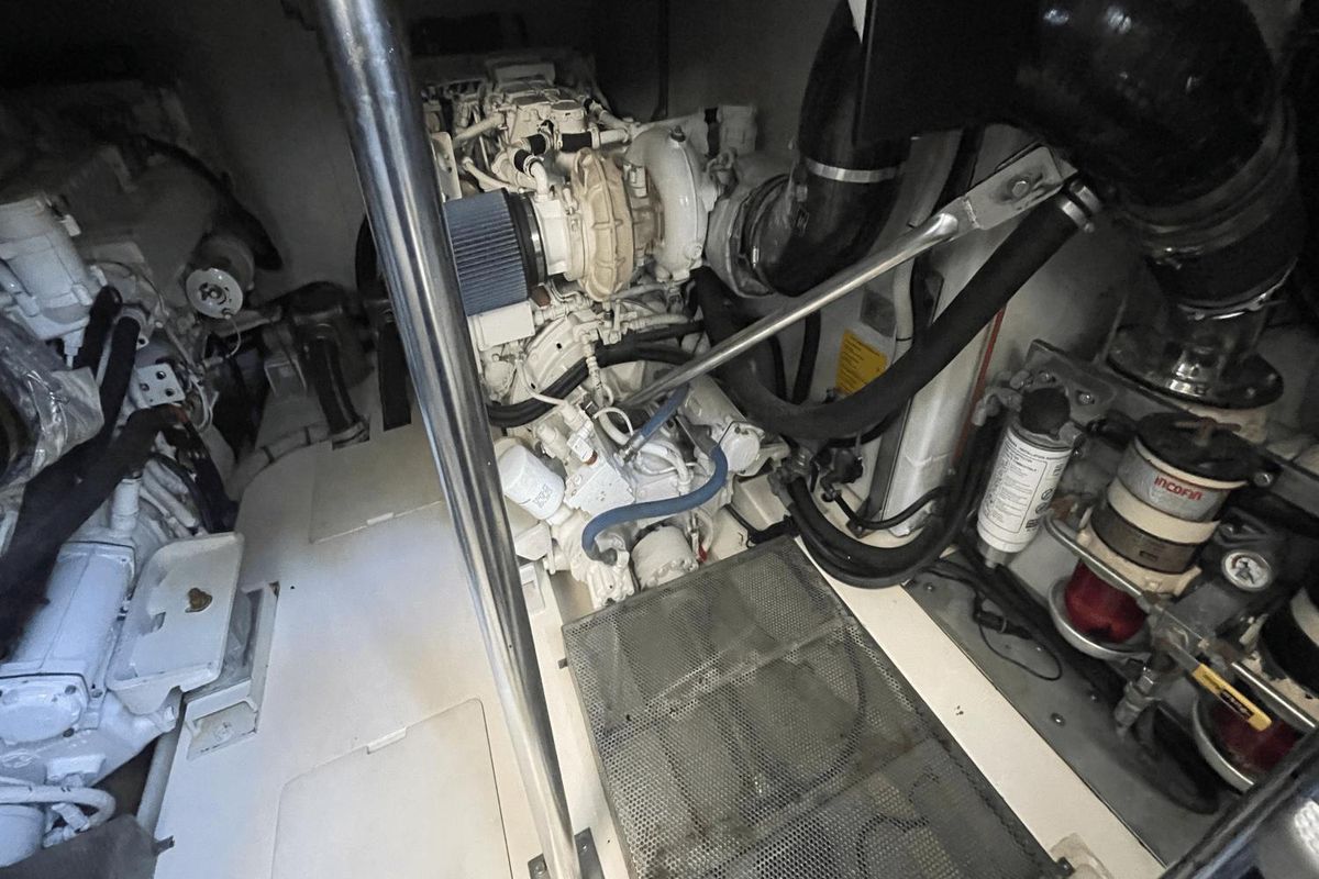 2012 Azimut 58 