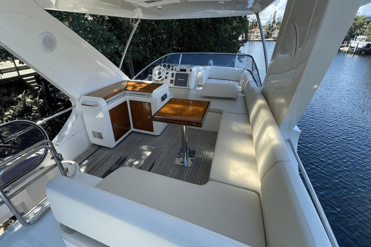 2012 Azimut 58 