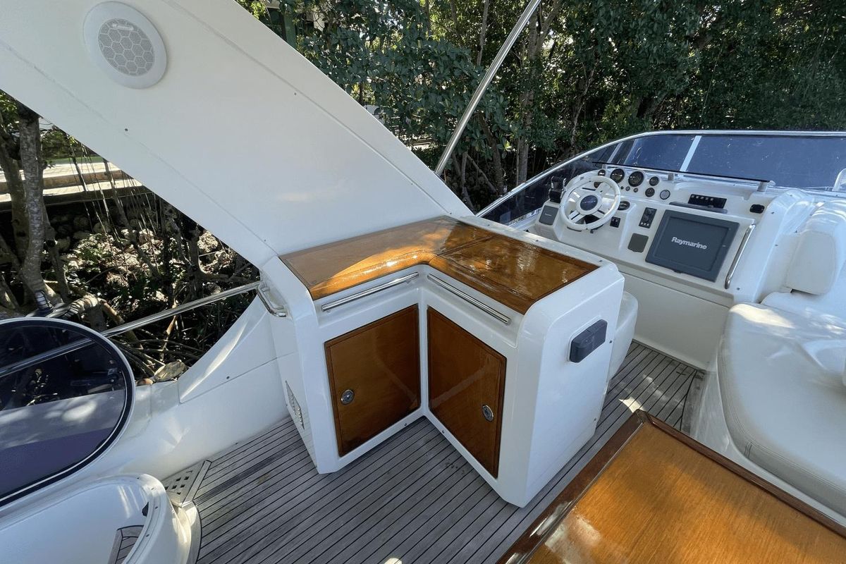 2012 Azimut 58 