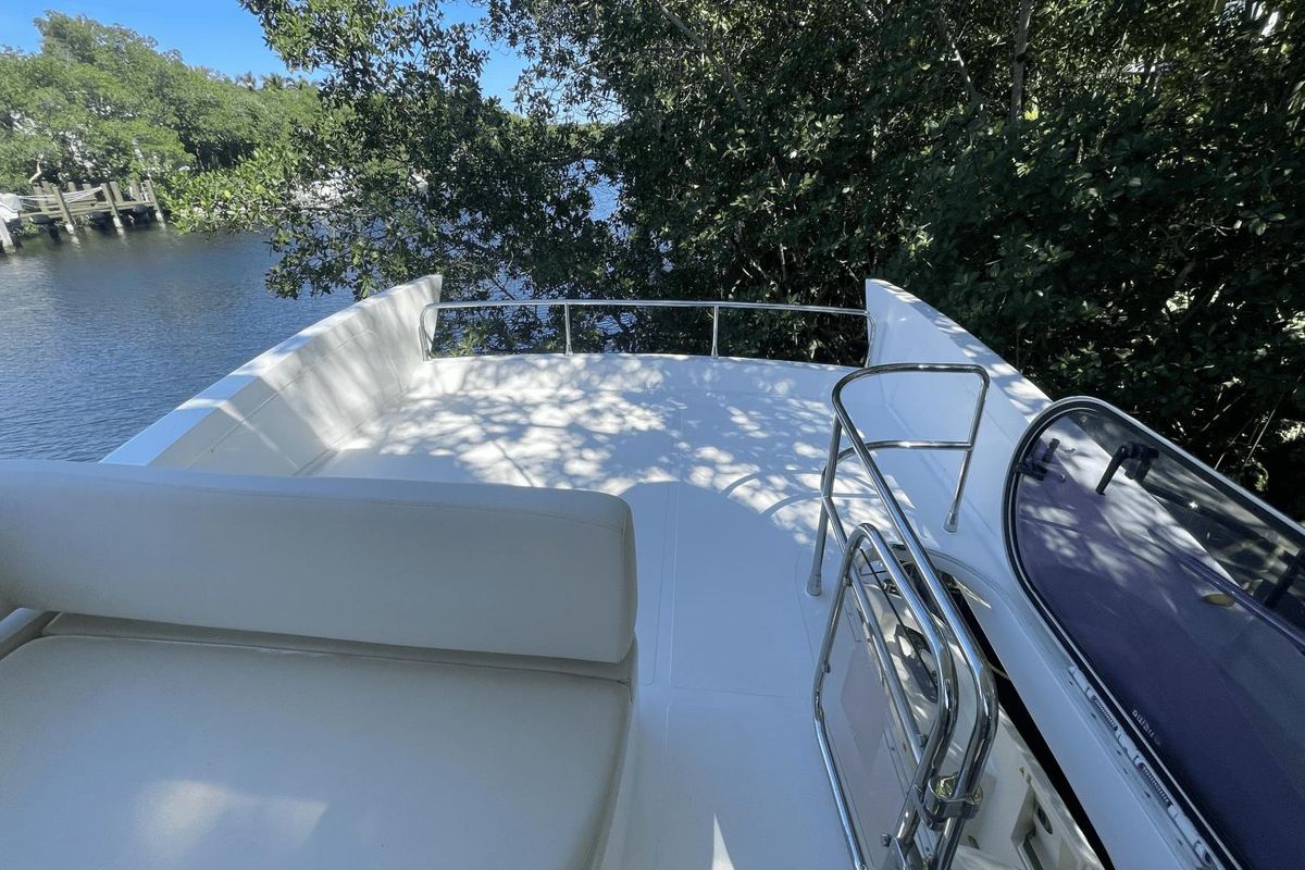 2012 Azimut 58 