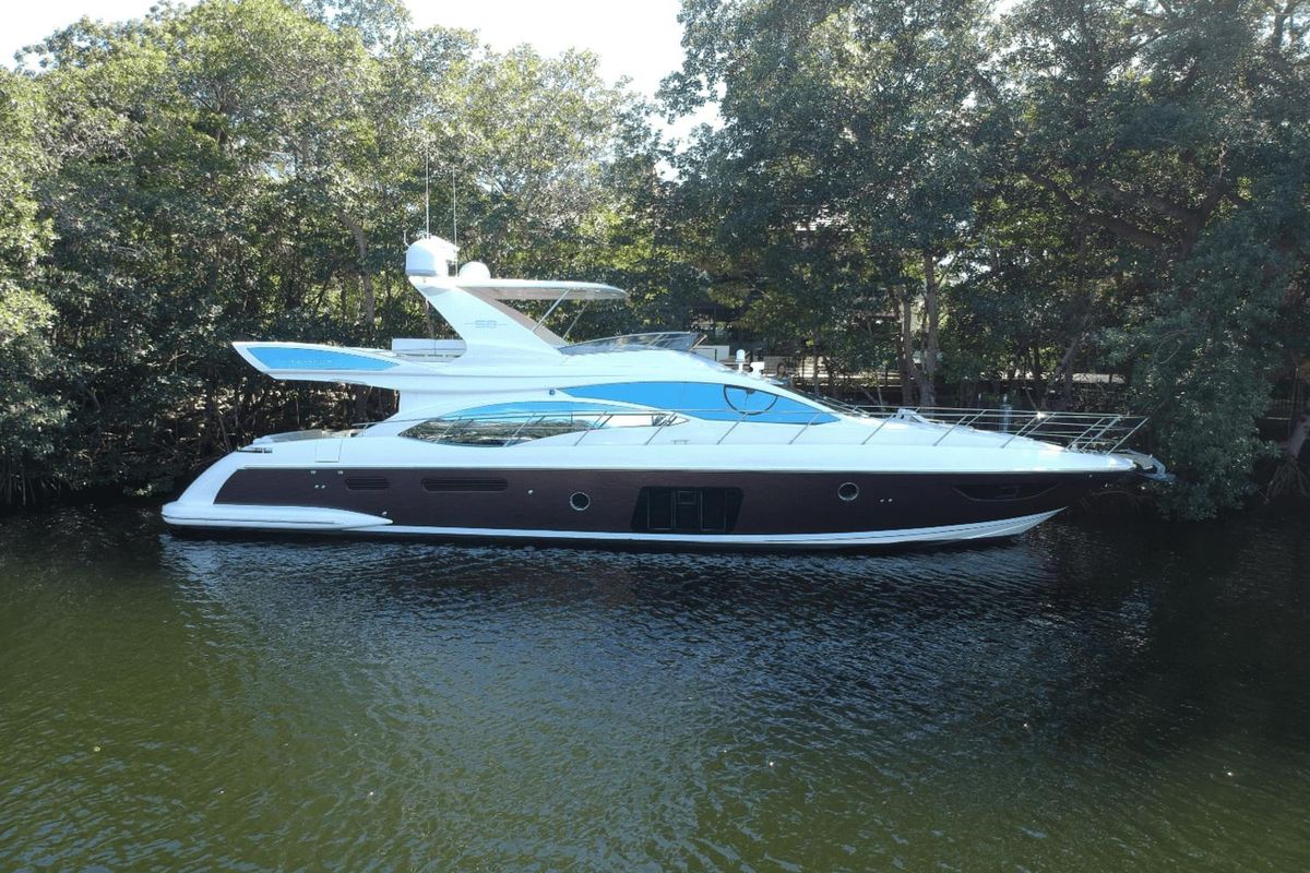 2012 Azimut 58 