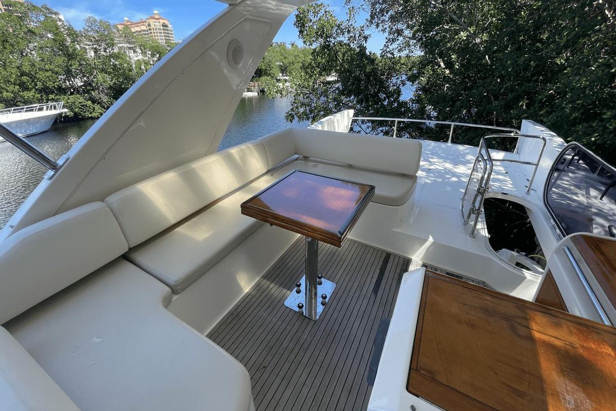 2012 Azimut 58 