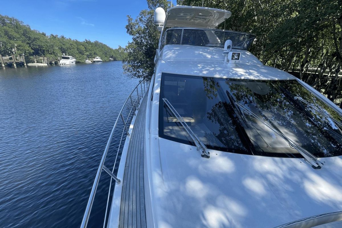 2012 Azimut 58 