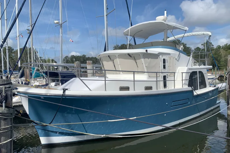 Boundless Yacht Photos Pics 